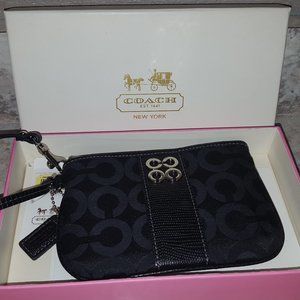 Coach wristlet NWT